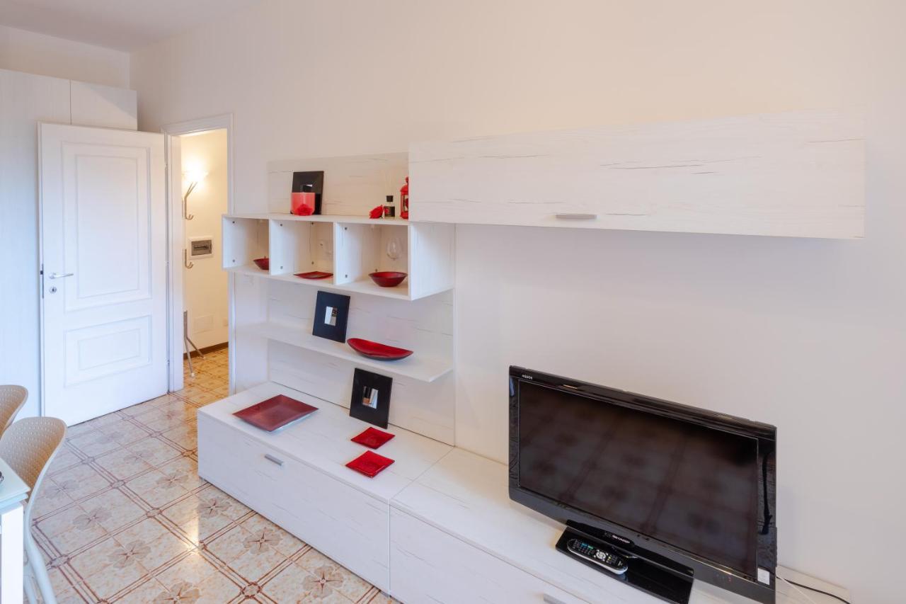 086 - Sunshine Home, 5 Minuti Dalla Spiaggia - Parcheggio Privato Gratis Incluso 欧斯佩达蒂 外观 照片