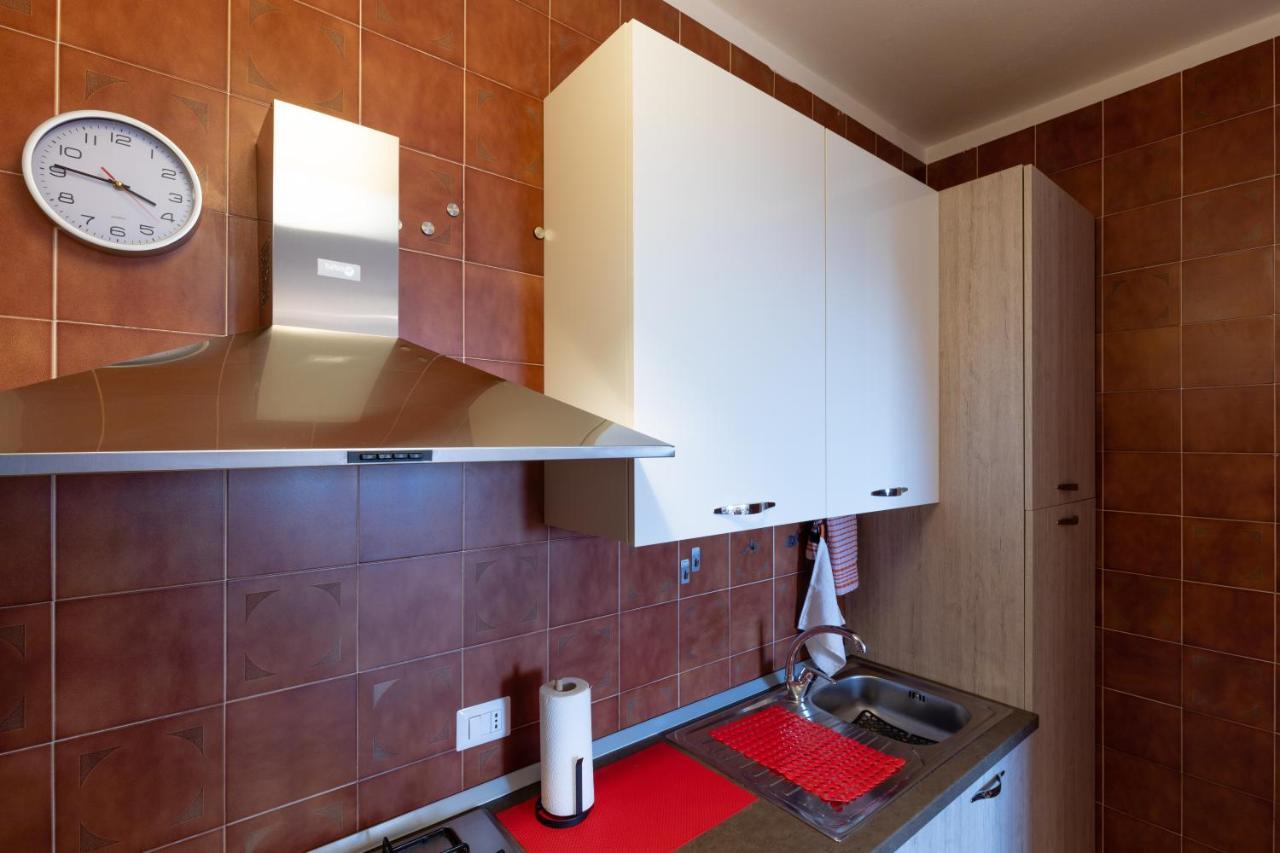 086 - Sunshine Home, 5 Minuti Dalla Spiaggia - Parcheggio Privato Gratis Incluso 欧斯佩达蒂 外观 照片