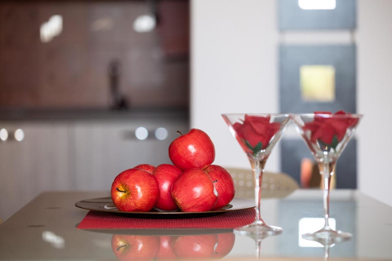 086 - Sunshine Home, 5 Minuti Dalla Spiaggia - Parcheggio Privato Gratis Incluso 欧斯佩达蒂 外观 照片