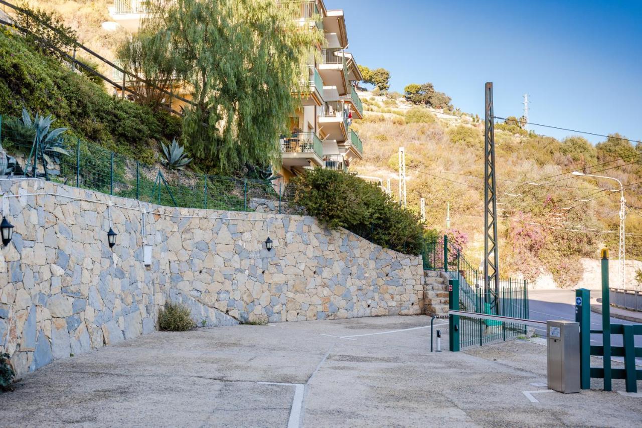 086 - Sunshine Home, 5 Minuti Dalla Spiaggia - Parcheggio Privato Gratis Incluso 欧斯佩达蒂 外观 照片